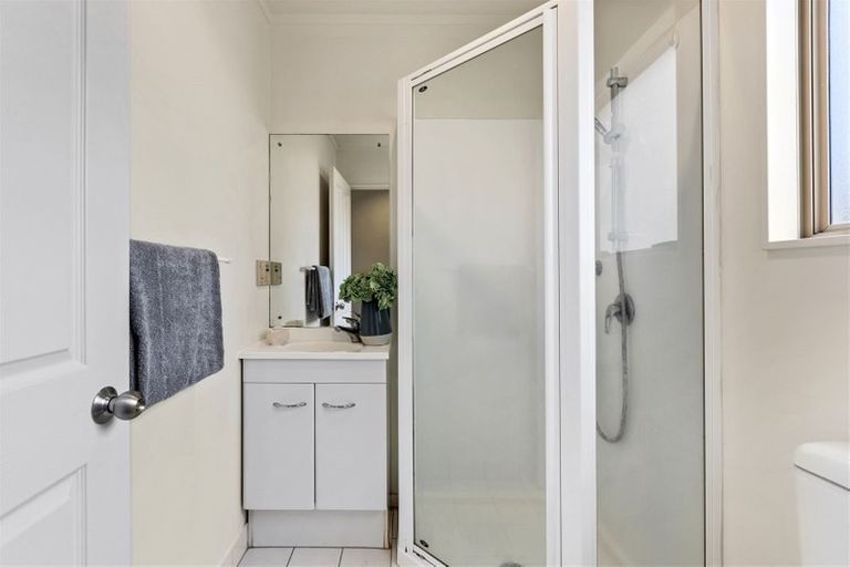 Photo of property in 7 Lockington Avenue, Henderson, Auckland, 0612