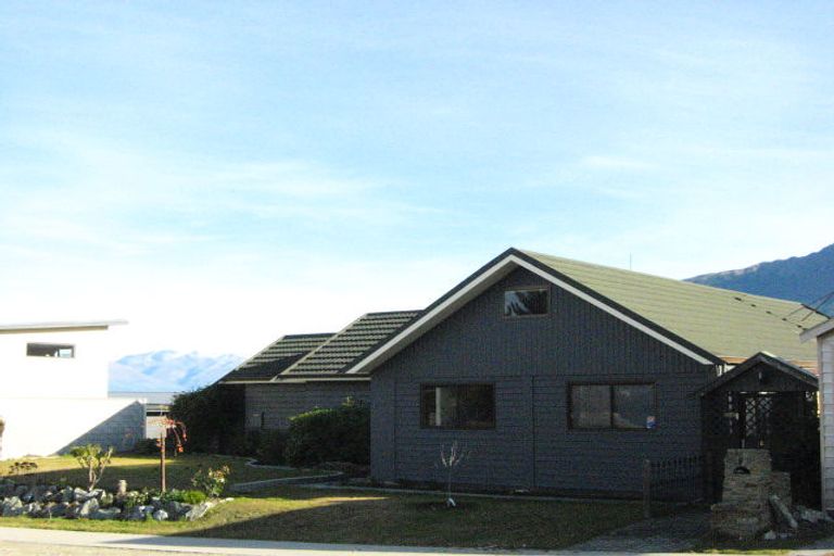 Photo of property in 6b Oregon Drive, Kelvin Heights, Queenstown, 9300