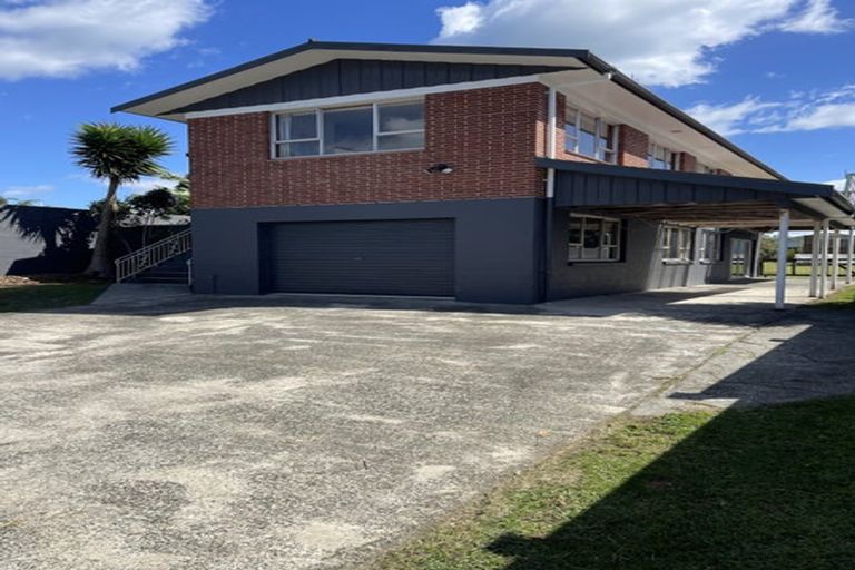 Photo of property in 3 Marama Place, One Tree Point, 0118