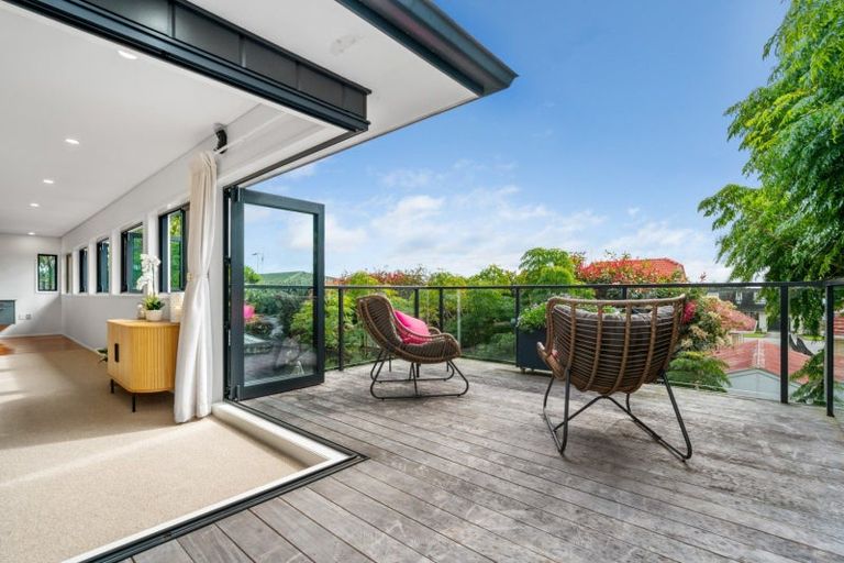 Photo of property in 28 Seaview Road, Otumoetai, Tauranga, 3110