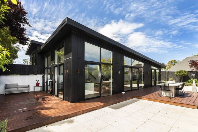 Photo of property in 91 Condell Avenue, Papanui, Christchurch, 8053