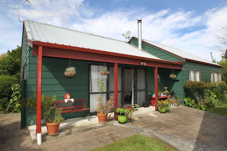 Photo of property in 10 Martin Dale, Raureka, Hastings, 4120