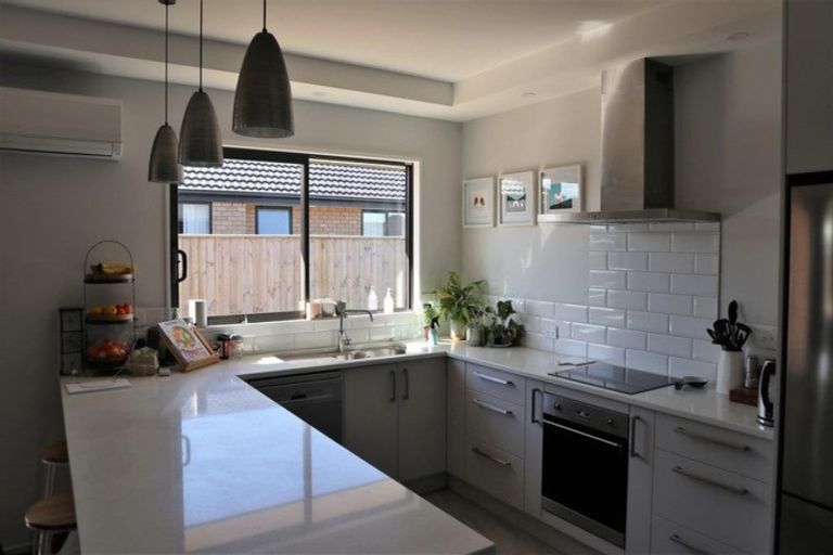 Photo of property in 37 Bradbury Avenue, Rolleston, 7614