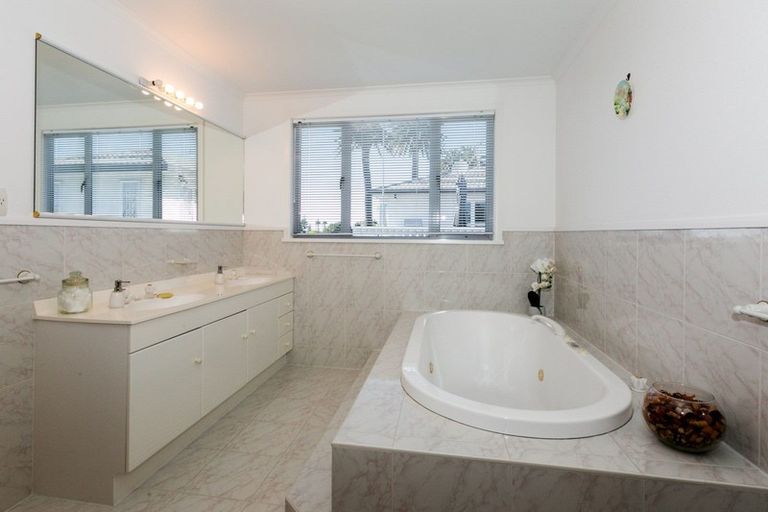 Photo of property in 33 Mcdonald Street, Napier South, Napier, 4110