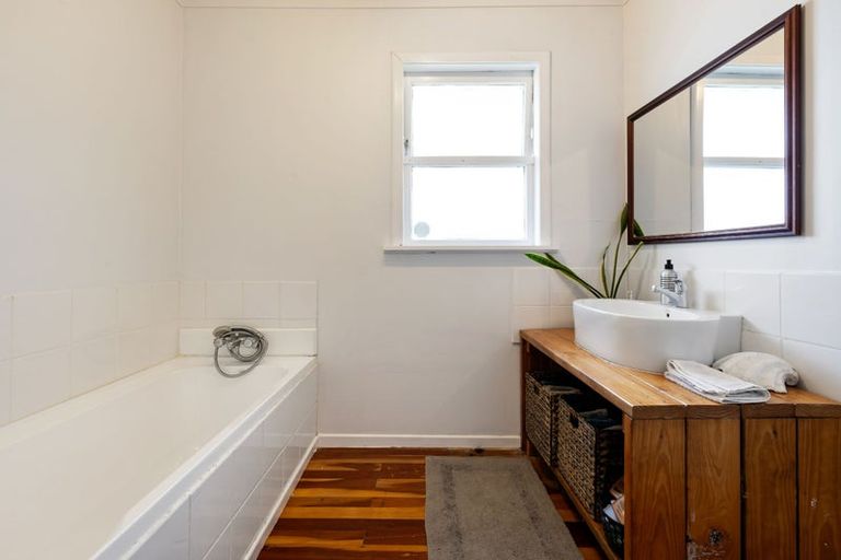 Photo of property in 21 Macdonald Road, Glenview, Hamilton, 3206