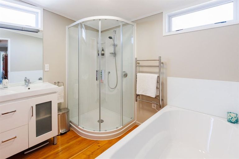 Photo of property in 45 Shortt Street, Foxton Beach, Foxton, 4815