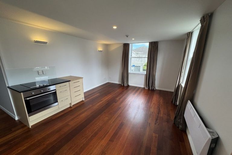 Photo of property in 77 Brougham Street, Mount Victoria, Wellington, 6011