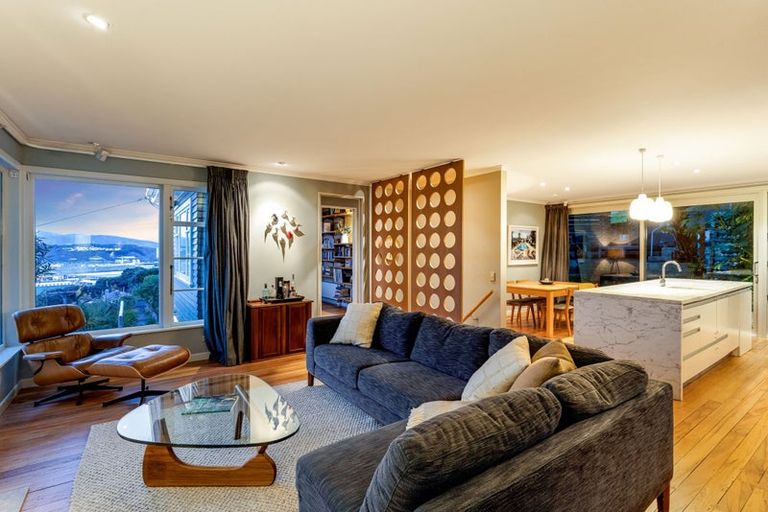 Photo of property in 114 Duncan Terrace, Kilbirnie, Wellington, 6022