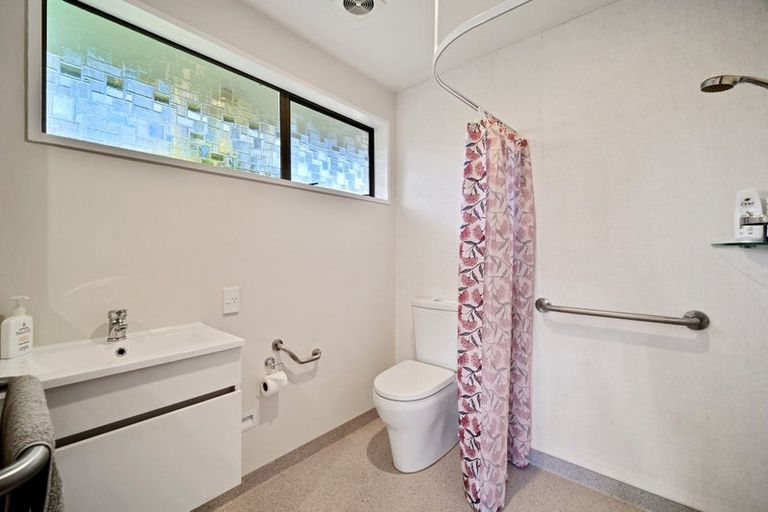 Photo of property in 287 Avonhead Road, Avonhead, Christchurch, 8042
