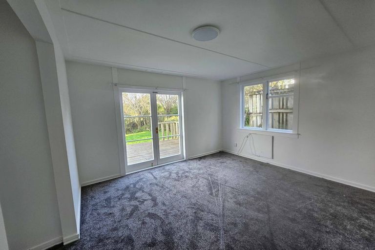 Photo of property in 21 Gloucester Street, Cannons Creek, Porirua, 5024