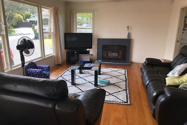 Photo of property in 2/34 Whitby Crescent, Mairangi Bay, Auckland, 0630