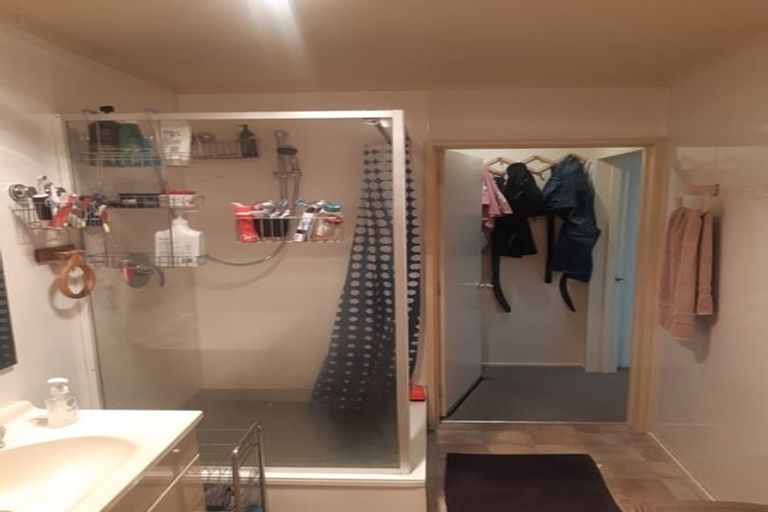 Photo of property in 5a Royal Crescent, Saint Kilda, Dunedin, 9012