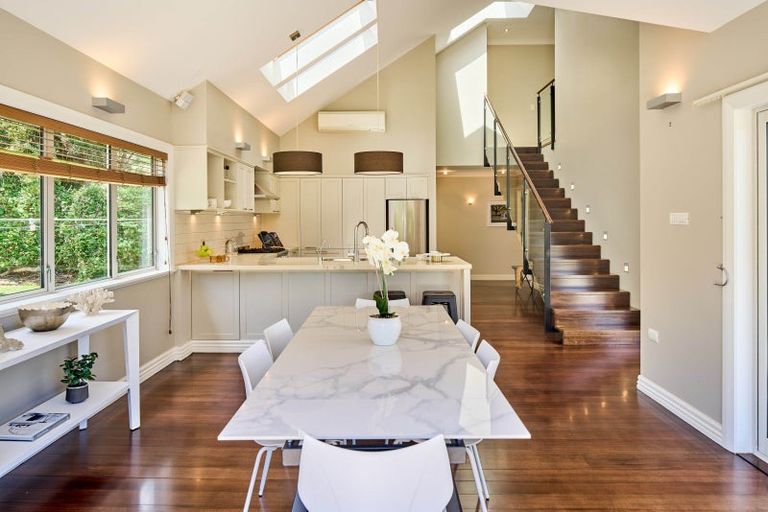 Photo of property in 5 Cheviot Road, Lowry Bay, Lower Hutt, 5013