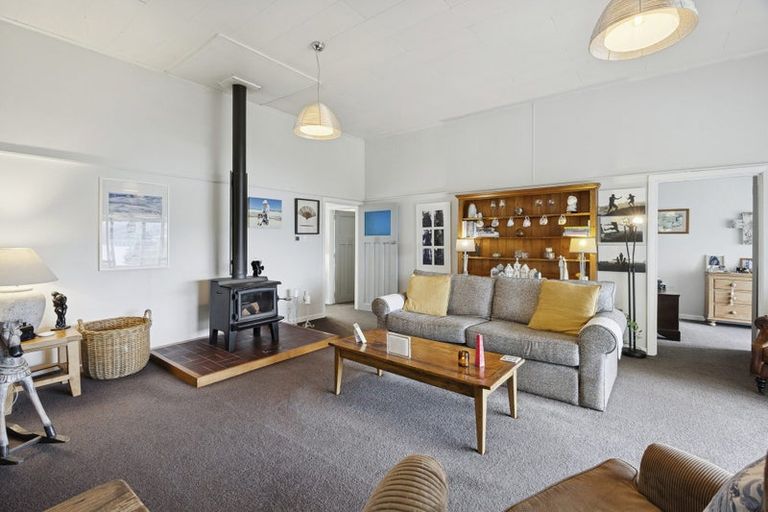 Photo of property in 192 Doctors Point Road, Waitati, 9085