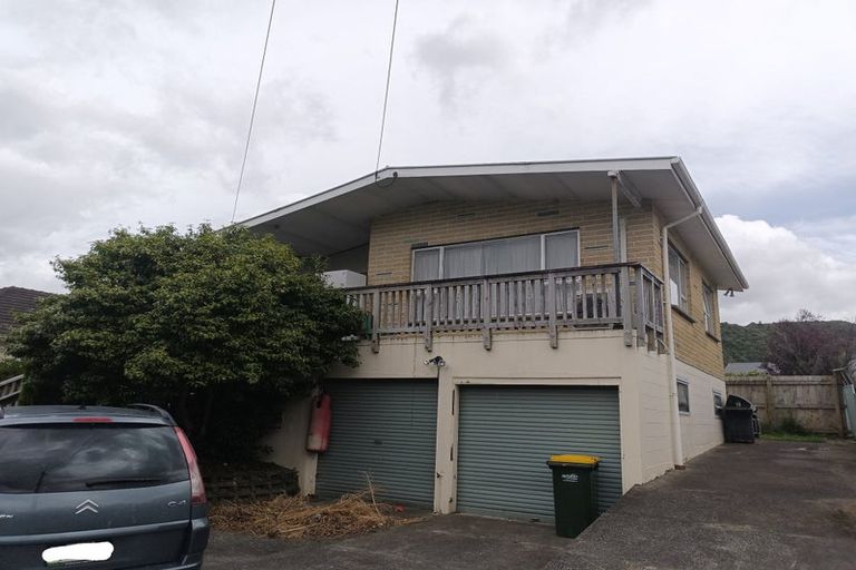 Photo of property in 75 Molesworth Street, Taita, Lower Hutt, 5011