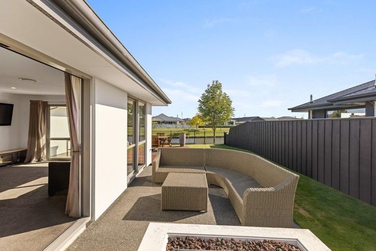 Photo of property in 62 Tiritiri Moana Drive, Pegasus, 7612