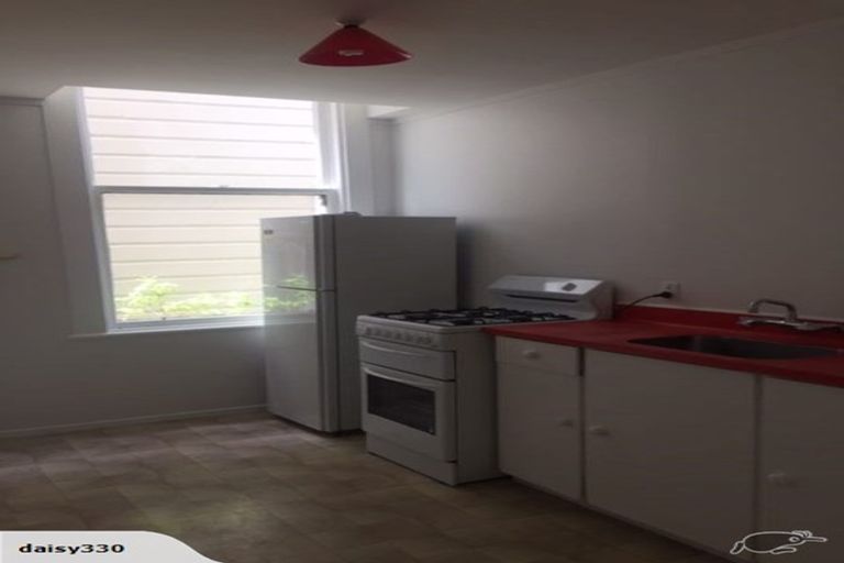 Photo of property in 6 Burnell Avenue, Thorndon, Wellington, 6011