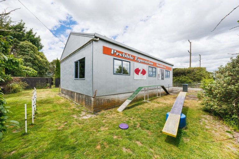 Photo of property in 422 Gillespies Line, Kairanga, Palmerston North, 4475