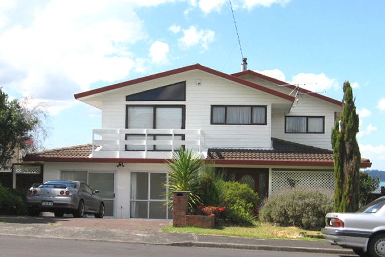 Photo of property in 6 Marlin Street, West Harbour, Auckland, 0618