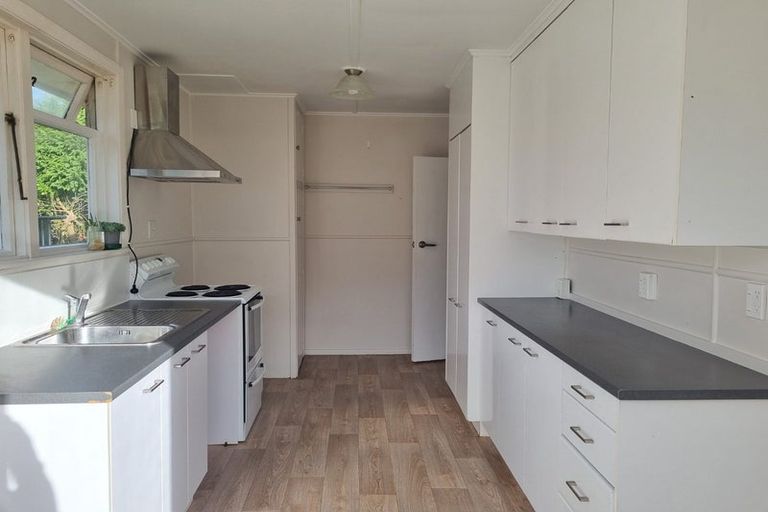 Photo of property in 8a Frederick Street, Tawa, Wellington, 5028