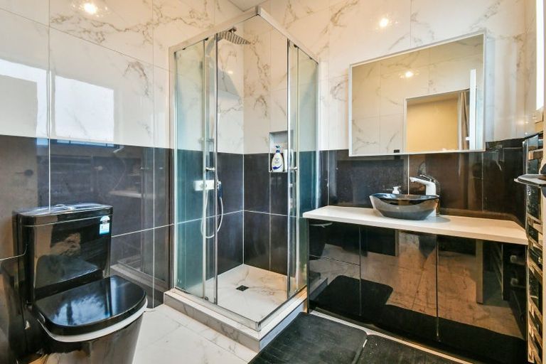 Photo of property in 14 Henriette Place, The Gardens, Auckland, 2105