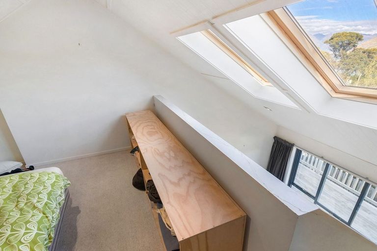 Photo of property in 5 Williams Street, Sunshine Bay, Queenstown, 9300