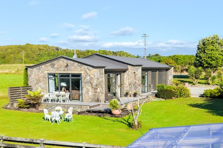 Photo of property in 340 Ruatapu Road, Ruatapu, 7883