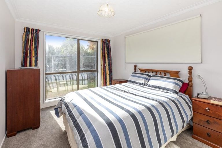 Photo of property in 76 Orrick Crescent, Avondale, Christchurch, 8061