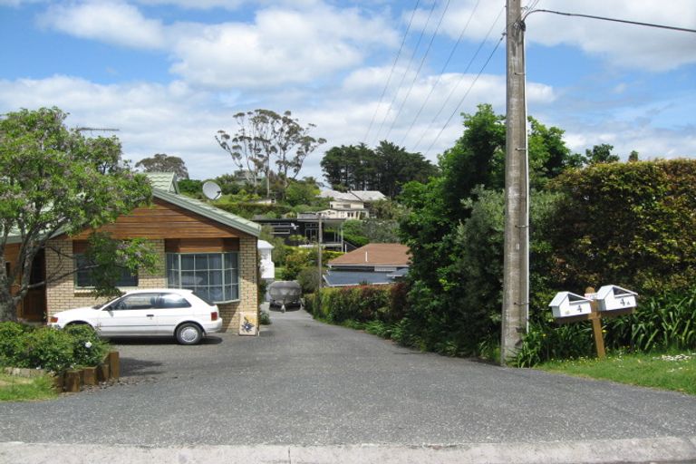 Photo of property in 4 The Crescent, Tindalls Beach, Whangaparaoa, 0930