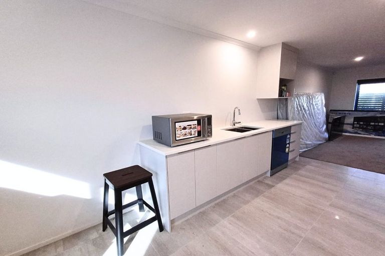 Photo of property in 252c Porchester Road, Takanini, 2112