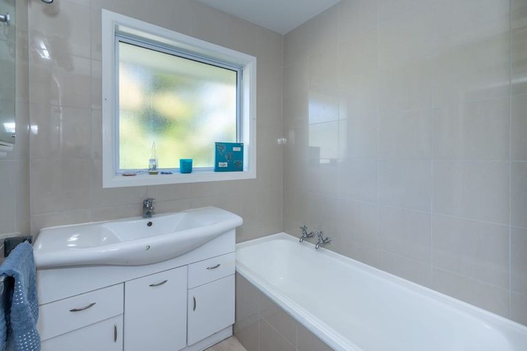 Photo of property in 28 Warren Crescent, Hillmorton, Christchurch, 8025