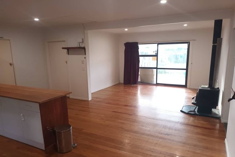 Photo of property in 121 Maunsell Road, Port Waikato, Tuakau, 2695