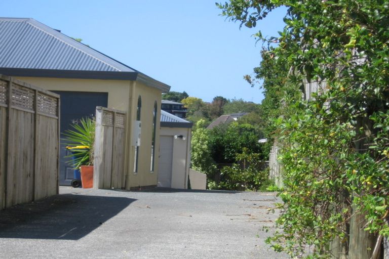 Photo of property in 1015b Beach Road, Torbay, Auckland, 0630