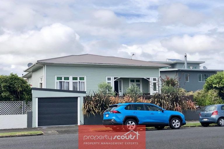 Photo of property in 6 Princes Street, Fitzroy, New Plymouth, 4312