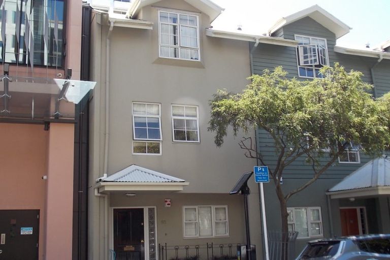 Photo of property in 66 Pipitea Street, Thorndon, Wellington, 6011