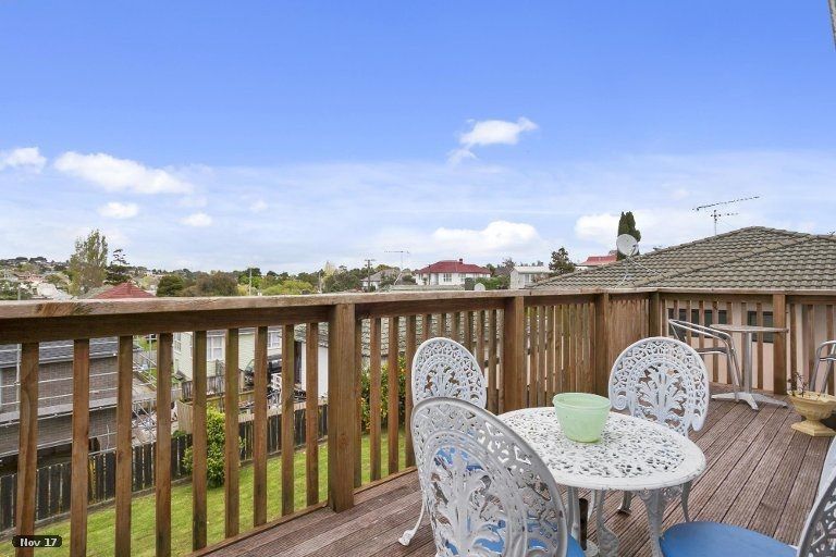 Photo of property in 6 Glass Road, Mount Roskill, Auckland, 1041