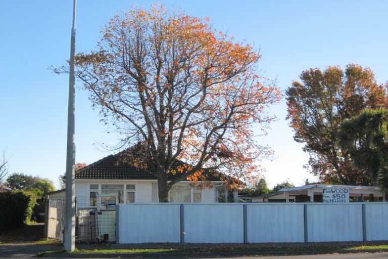 Photo of property in 219a Main North Road, Redwood, Christchurch, 8051