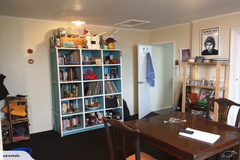 Photo of property in 14 Bidwill Street, Mount Cook, Wellington, 6021