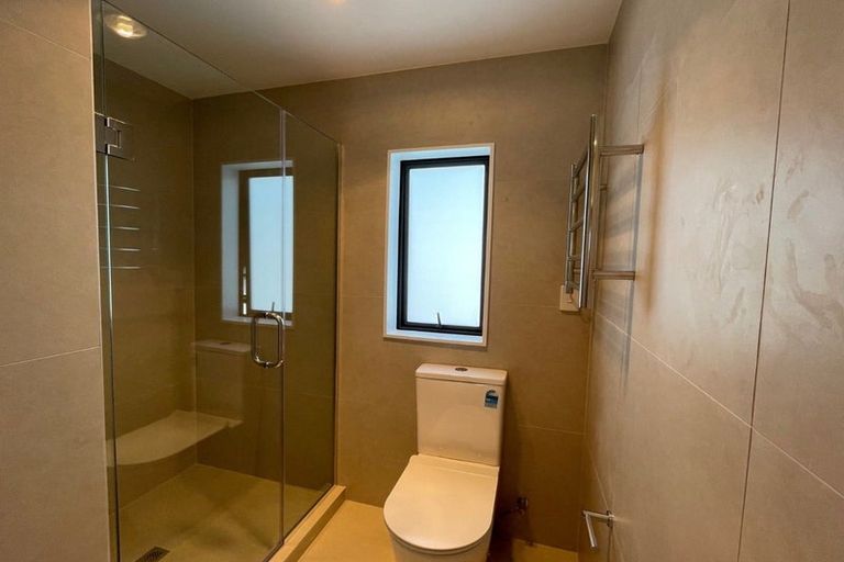 Photo of property in 28 Minhas Road, Papakura, 2110