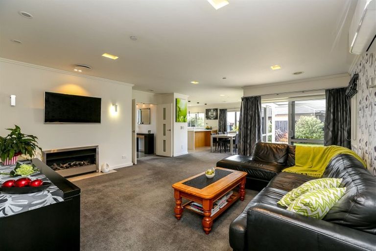 Photo of property in 6 Marlin Terrace, Bell Block, New Plymouth, 4312