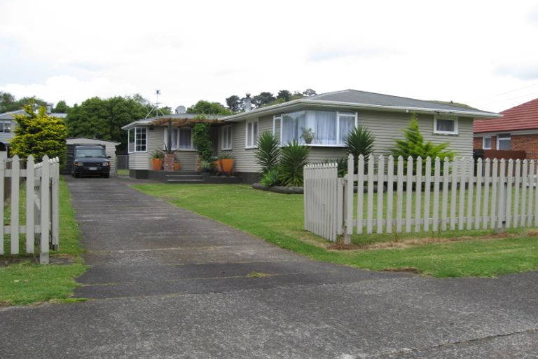 Photo of property in 13 Wallace Road, Mangere Bridge, Auckland, 2022
