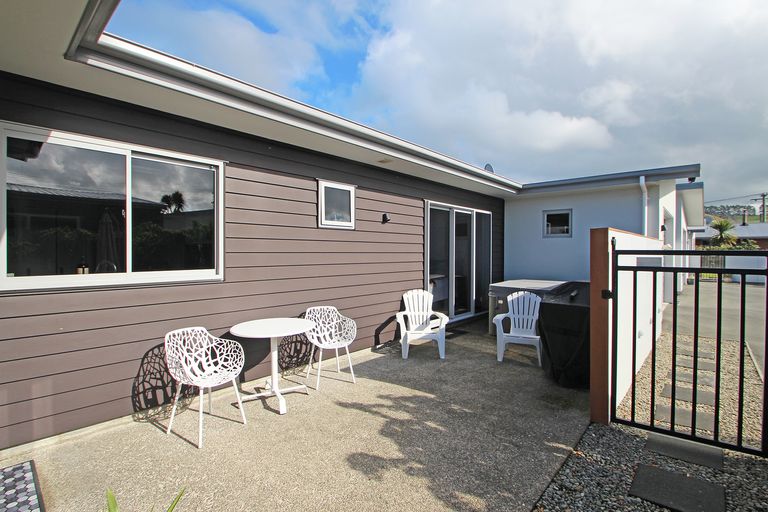 Photo of property in 73 Redcastle Road, Oamaru North, Oamaru, 9400