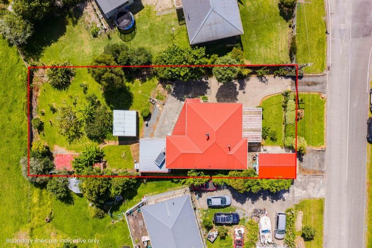 Photo of property in 1 Griffin Road, Maungaturoto, 0520