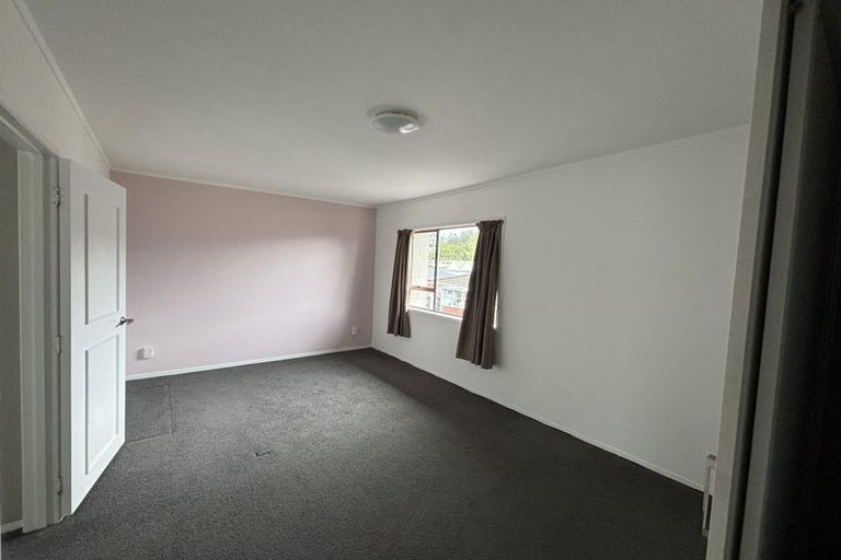 Photo of property in 2/772 Beach Road, Browns Bay, Auckland, 0630