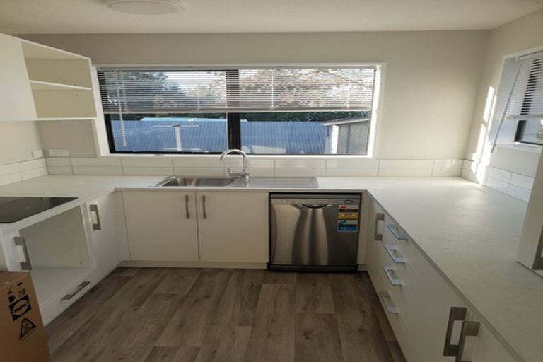 Photo of property in 11 Factory Road, Belfast, Christchurch, 8051