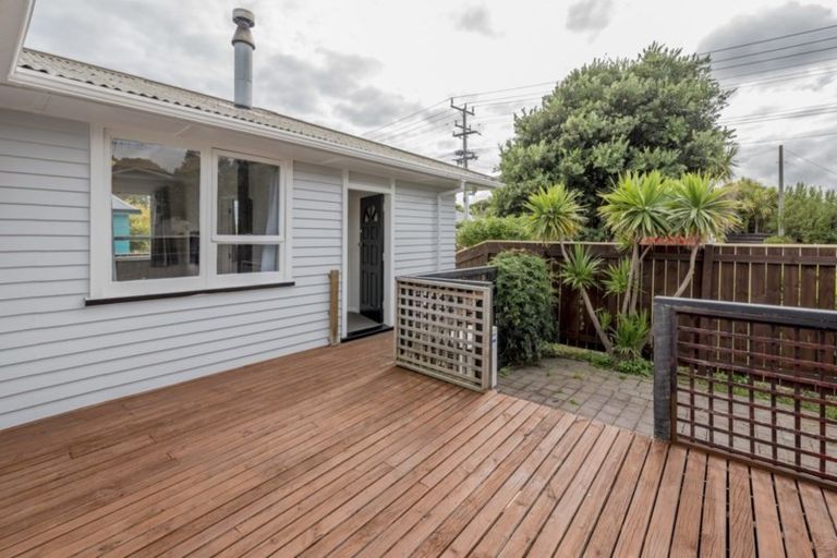 Photo of property in 53 Kirk Street, Otaki, 5512