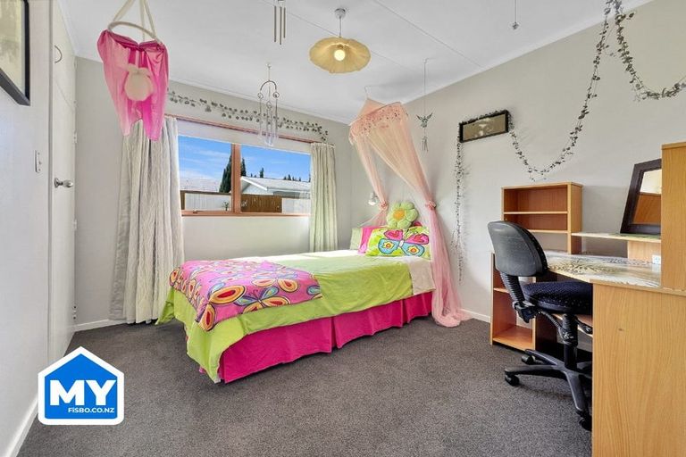 Photo of property in 15 Islington Place, Tamatea, Napier, 4112