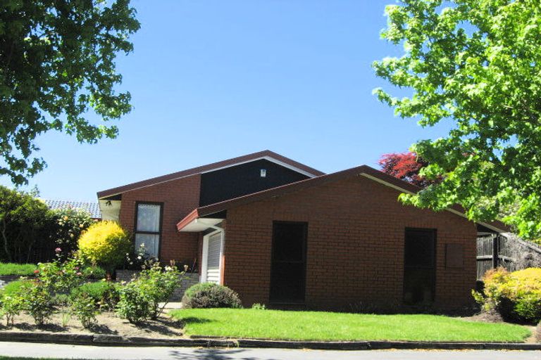 Photo of property in 26 Rembrandt Place, Burnside, Christchurch, 8053