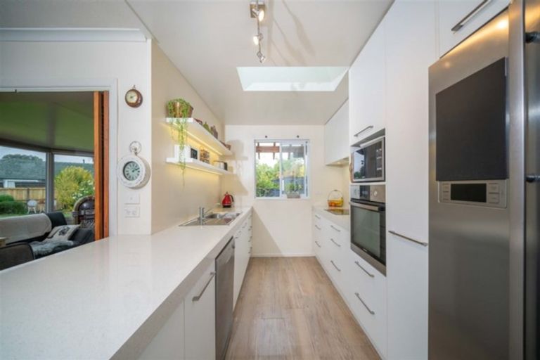 Photo of property in 9 Denise Crescent, Hornby, Christchurch, 8042