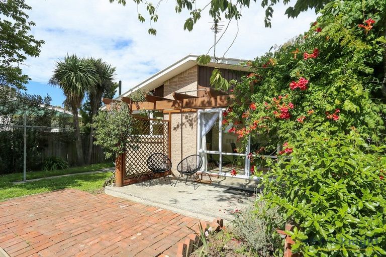 Photo of property in 138 Kendal Avenue, Burnside, Christchurch, 8053